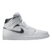 Retro Mid Pure Money Limited Edition Nike , White , Heren