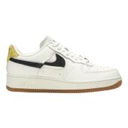 Limited Edition Vandalized Sail Chrome Yellow Nike , White , Dames