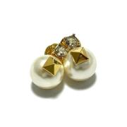 Pre-owned Pearl earrings Valentino Vintage , Gray , Dames