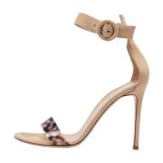 Pre-owned Suede sandals Gianvito Rossi Pre-owned , Beige , Dames