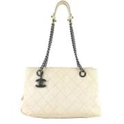 Pre-owned Leather chanel-bags Chanel Vintage , Beige , Dames