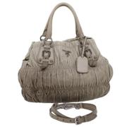 Pre-owned Leather handbags Prada Vintage , Gray , Dames