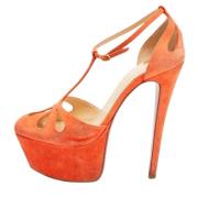 Pre-owned Suede heels Christian Louboutin Pre-owned , Orange , Dames