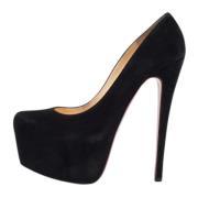 Pre-owned Suede heels Christian Louboutin Pre-owned , Black , Dames