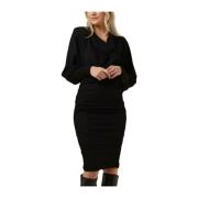 Zwarte Midi Jurk met Waterval Kraag Gestuz , Black , Dames