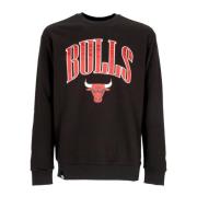 Chicago Bulls Arch Graphic Crewneck Sweatshirt New Era , Black , Heren