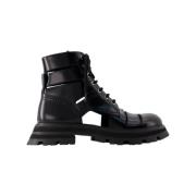 Pre-owned Leather boots Alexander McQueen Pre-owned , Black , Dames