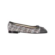 Pre-owned Wool flats Chanel Vintage , Gray , Dames