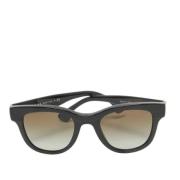 Pre-owned Acetate sunglasses Prada Vintage , Black , Dames