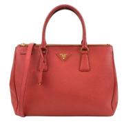 Pre-owned Leather prada-bags Prada Vintage , Red , Dames