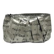 Pre-owned Canvas clutches Chanel Vintage , Gray , Dames