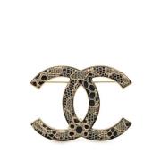 Pre-owned Metal brooches Chanel Vintage , Yellow , Dames