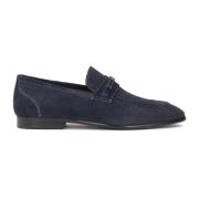 Donkerblauwe loafers met perforatie en metalen versiering Kazar , Blue...