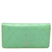 Pre-owned Leather wallets Chanel Vintage , Green , Dames