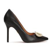 Zwarte leren pumps met een sieradenversiering Kazar , Black , Dames