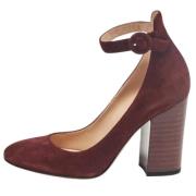 Pre-owned Suede heels Gianvito Rossi Pre-owned , Red , Dames