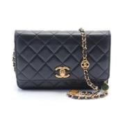 Pre-owned Leather chanel-bags Chanel Vintage , Black , Unisex