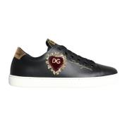 Zwarte Sacred Heart Studded Sneakers Dolce & Gabbana , Black , Dames