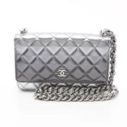 Pre-owned Leather chanel-bags Chanel Vintage , Gray , Dames