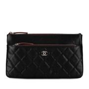 Pre-owned Leather clutches Chanel Vintage , Black , Dames