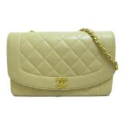 Pre-owned Leather shoulder-bags Chanel Vintage , Beige , Dames