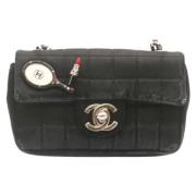 Pre-owned Suede clutches Chanel Vintage , Black , Dames