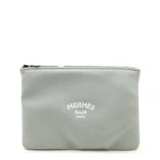 Pre-owned Fabric clutches Hermès Vintage , Gray , Dames