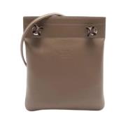 Pre-owned Canvas shoulder-bags Hermès Vintage , Beige , Dames