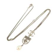 Pre-owned Metal chanel-jewelry Chanel Vintage , Gray , Dames