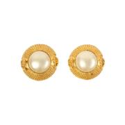 Pre-owned Metal earrings Chanel Vintage , Yellow , Dames