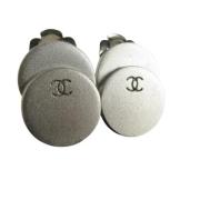 Pre-owned Metal earrings Chanel Vintage , Gray , Dames