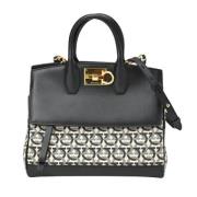 Pre-owned Leather handbags Salvatore Ferragamo Pre-owned , Black , Dam...