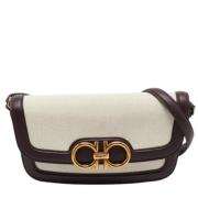 Pre-owned Leather shoulder-bags Salvatore Ferragamo Pre-owned , White ...