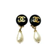 Pre-owned Metal earrings Chanel Vintage , Yellow , Dames