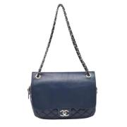 Pre-owned Leather chanel-bags Chanel Vintage , Blue , Dames