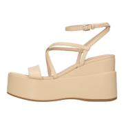 Met hak beige Guess , Beige , Dames