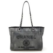 Pre-owned Canvas totes Chanel Vintage , Gray , Dames