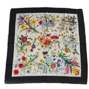 Pre-owned Silk scarves Gucci Vintage , Multicolor , Dames