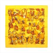 Pre-owned Silk scarves Hermès Vintage , Yellow , Dames