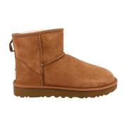 Prachtige Beige Suède Enkellaarzen voor Dames UGG , Beige , Dames