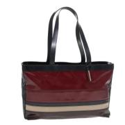 Pre-owned Fabric shoulder-bags Burberry Vintage , Red , Dames