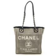 Pre-owned Leather chanel-bags Chanel Vintage , Gray , Dames