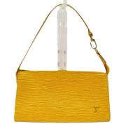 Pre-owned Leather handbags Louis Vuitton Vintage , Yellow , Dames