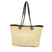 Pre-owned Canvas chanel-bags Chanel Vintage , Beige , Dames