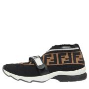 Pre-owned Fabric sneakers Fendi Vintage , Black , Dames