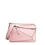 Pre-owned Leather shoulder-bags Loewe Pre-owned , Pink , Dames