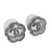 Pre-owned Metal earrings Chanel Vintage , Gray , Dames