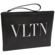 Pre-owned Leather clutches Valentino Vintage , Black , Dames