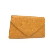 Pre-owned Leather clutches Louis Vuitton Vintage , Yellow , Dames