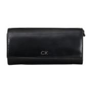 Zwarte schoudertas met kettingriem Calvin Klein , Black , Dames